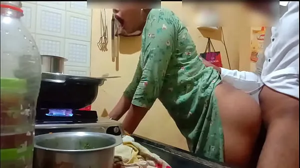 Stora Indian sexy wife got fucked while cooking nya videor