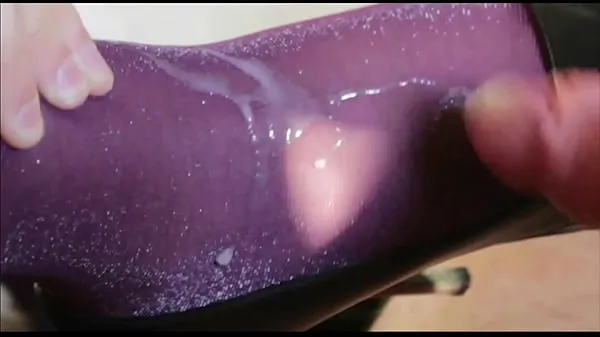 Nylon cumshot on lurex purple pantyhose feet Video mới lớn