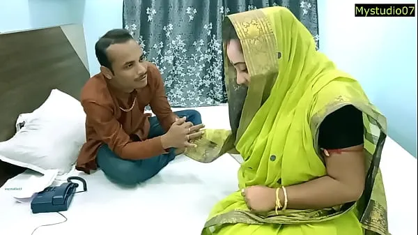 Veliki Indian hot wife need money for husband treatment! Hindi Amateur sex novi videoposnetki