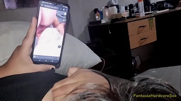 بڑے Watching porn tiktoks with my best friend, I get horny and fuck نئے ویڈیوز