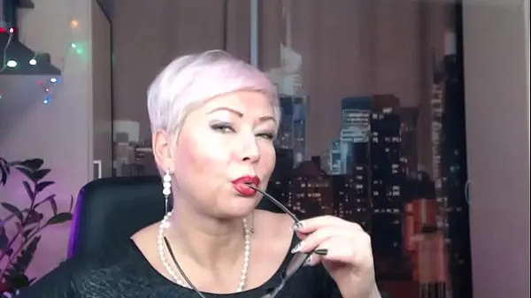 วิดีโอใหม่ยอดนิยม The famous mature Russian webcam slut AimeeParadise demonstrates excellent dirty talk and hard dildo slotting in her wet insatiable cunt รายการ
