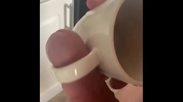 Grandes Dared to fuck different objects around the house novos vídeos