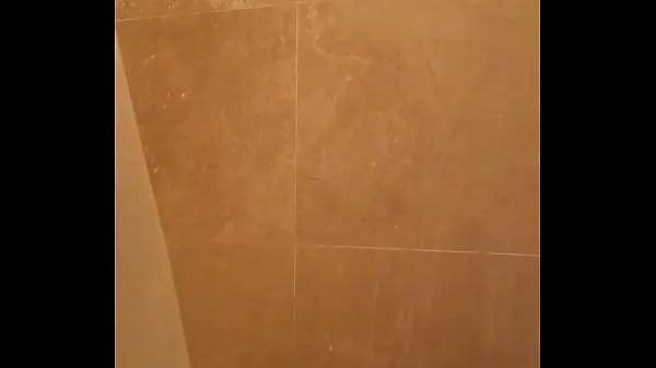 Caught in shower Video baharu besar