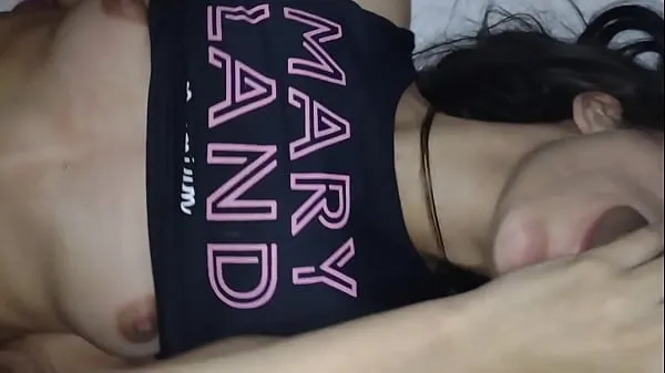 Store Novinha goes out with 3 guys and fucks without a condom and lets cum in her pussy and mouth (without her husband nye videoer