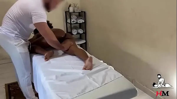 Grandes Big ass black woman without masturbating during massage novos vídeos
