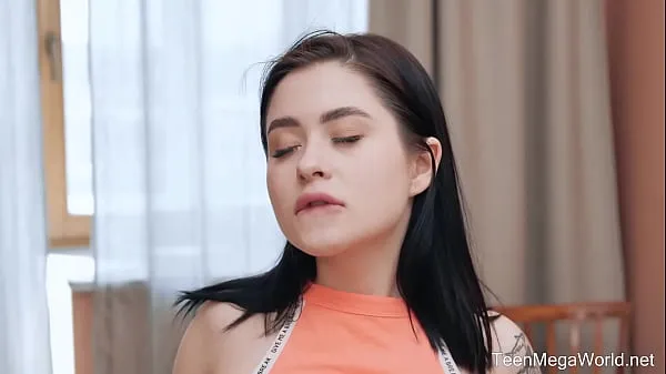 Skye Wood - Solo orgasm in the kitchen Video mới lớn