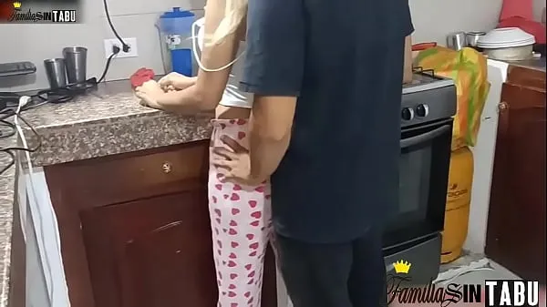 OMG! My stepsister really knows how to have an orgasm rough sex with my rich stepsister in the kitchen Video baharu besar
