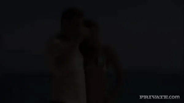 Grandes Boroka Balls and Sahara Knite Have Sex on a Yacht in a MMFF Foursome novos vídeos