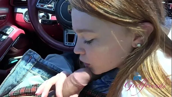 بڑے Mazy Myers Amateur babe gets a driving lesson, gets pussy played with and sucks cock in the car GFE POV نئے ویڈیوز