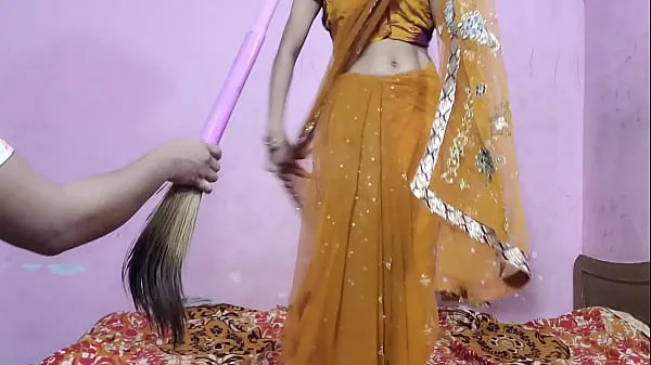wearing a yellow sari kissed her boss Video baru yang besar