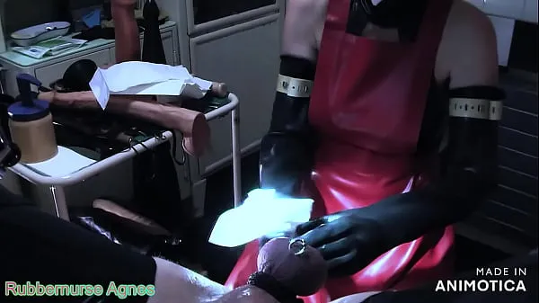 Grote Rubber nurse Agnes' rectum clinic - heavy pegging under corona protection measures and over 30°C... fuck the shit out of your body nieuwe video's