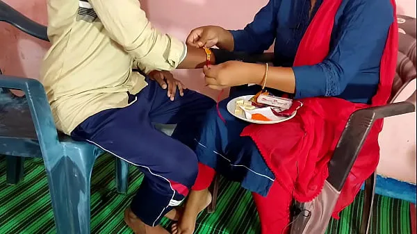 Grote Rakshabandhan 2022 : Indian XXX Didi asked for a big cock for her pussy as a gift from her nieuwe video's
