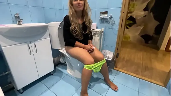 Isoja The stepmom did not wear panties so that it would be more convenient for the stepson to fuck her in the ass uutta videota