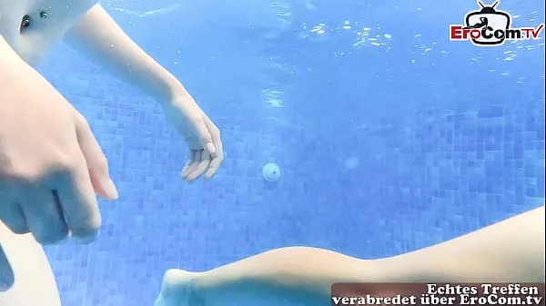 Grote German 18yo teen amateur threesome mff underwater outdoor nieuwe video's