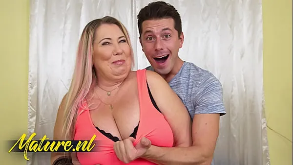 วิดีโอใหม่ยอดนิยม BBW MILF With Huge Natural Tits Gets Fucked By Her Horny Neighbor รายการ