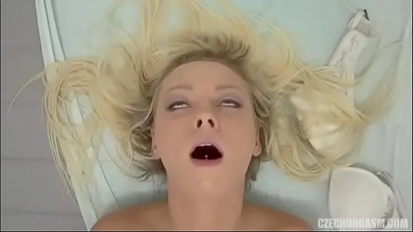 Stora Czech orgasm nya videor