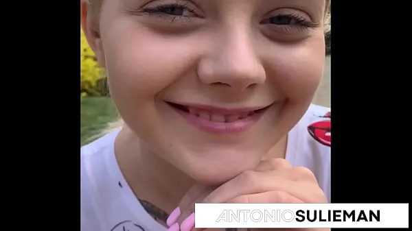 大きな18歳の泣いているロシア人がお尻を激しく犯される新しい動画