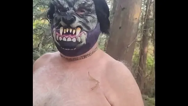 بڑے Werewolf Looking for Witches in the Woods نئے ویڈیوز
