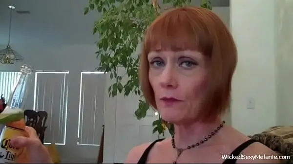 Older Amateur Woman Sucking Off Your Junk Video baharu besar