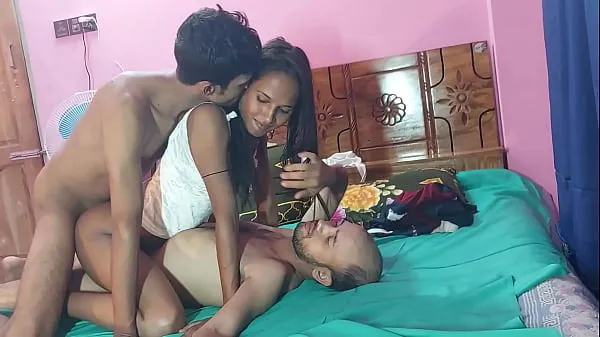 बड़े Amateur slut suck and fuck Two cock with cumshot, 3some deshi sex ,,, Hanif and Popy khatun and Manik Mia नए वीडियो