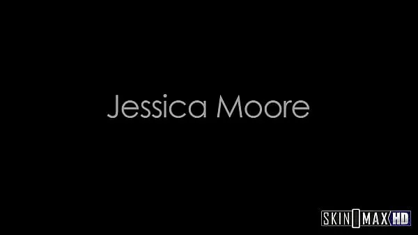 วิดีโอใหม่ยอดนิยม Bratty Girl Jessica Moore Gobbles the Huge Cock รายการ