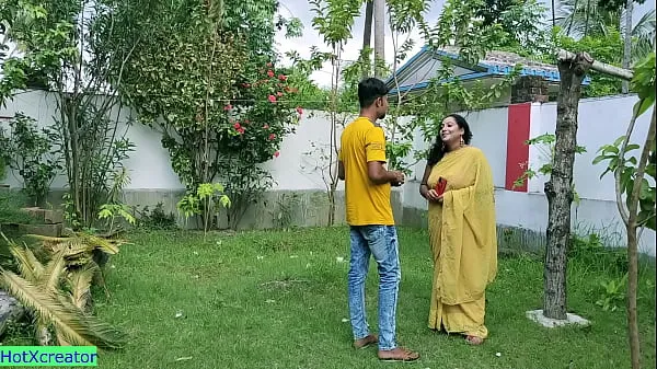 Indian Hot Bhabhi Sex with Unknown Young Boy! Plz Cum Inside Video baru yang besar