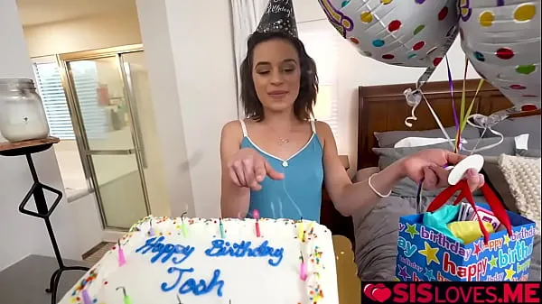 Grote Joshua Lewis celebrates birthday with Aria Valencia's delicious pussy nieuwe video's