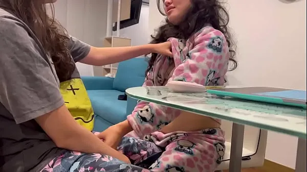 Veliki My friend touched my vagina at her parents' house novi videoposnetki