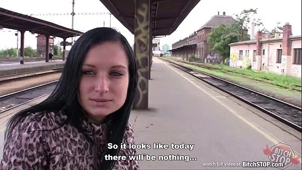 Veliki Bitch STOP - Busty teen Nikola fucked outdoor novi videoposnetki