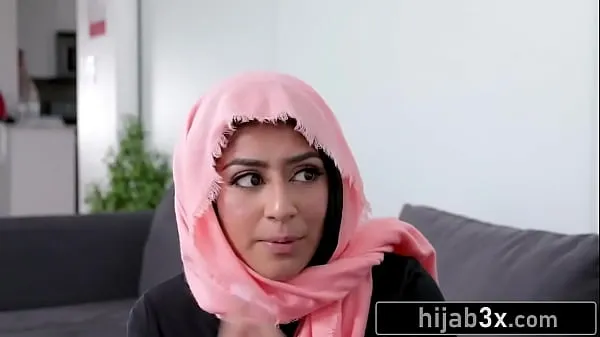 Hot Muslim Teen Must Suck & Fuck Neighbor To Keep Her Secret (Binky Beaz Video baharu besar