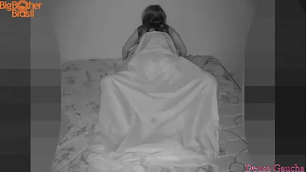 Veliki The comforter moved a lot that night in the leader's room novi videoposnetki
