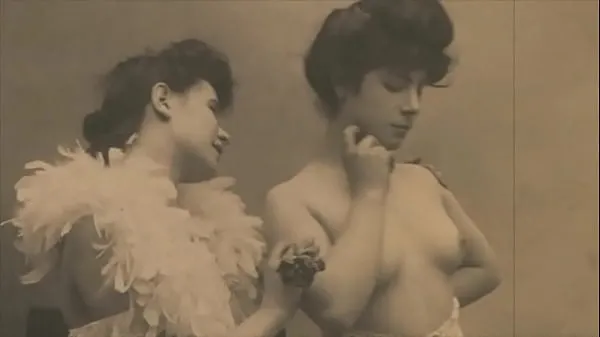Veliki Dark Lantern Entertainment present Two Centuries of Vintage Lesbians novi videoposnetki