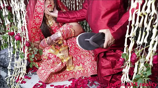 Veliki Indian marriage honeymoon XXX in hindi novi videoposnetki