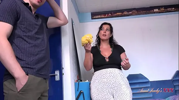 Velká AuntJudysXXX - Big Ass Stepmom Montse finds her panties in Stepson's room nová videa