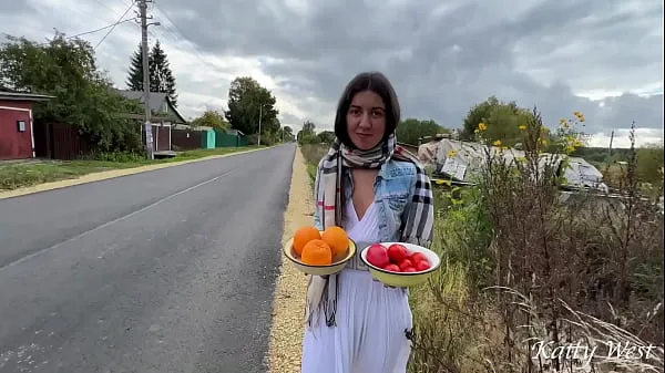 Μεγάλα Fucked a village girl in her garden while her husband was not at home νέα βίντεο