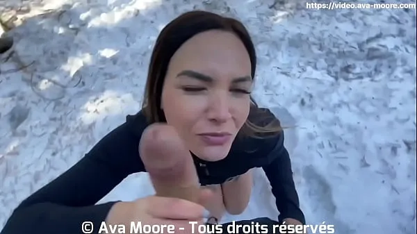 Grosses Une française suce une grosse bite dans la neige et avale tout le sperme - Ejaculation buccale nouvelles vidéos