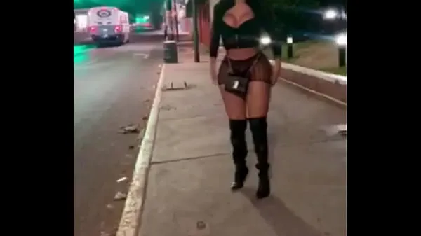 Veliki MEXICAN PROSTITUTE WITH HER ASS SHOWING IT IN PUBLIC novi videoposnetki