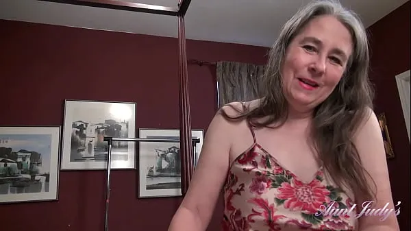 Grote AuntJudys - Your 52yo Step-Auntie Grace - Good Morning Blowjob (POV nieuwe video's