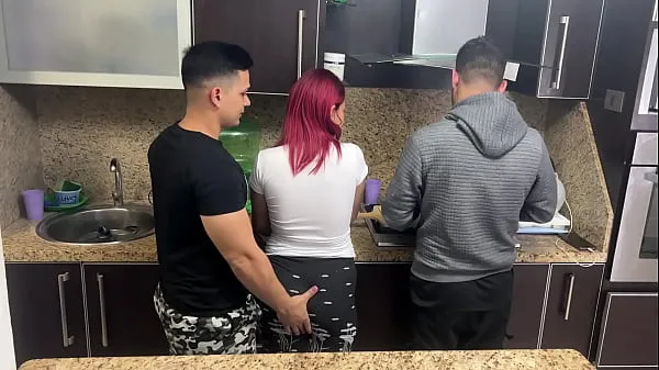 My Husband's Friend Grabs My Ass When I'm Cooking Next To My Husband Who Doesn't Know That His Friend Treats Me Like A Slut NTR Video mới lớn
