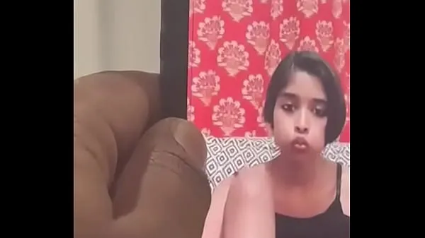 Indian College girl show and masturbate Video baru yang besar