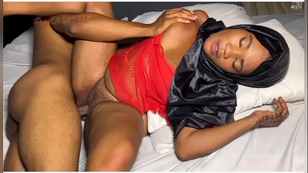 Hijab MILF rammed by BBC on a cold lonely night Video mới lớn
