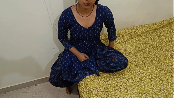 Veliki Hot Indian Desi village housewife cheat her husband and painfull fucking hard on dogy style in clear Hindi audio novi videoposnetki