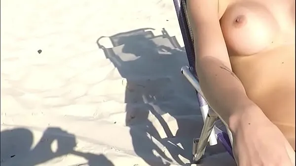 Grosses Nous sommes allés déconner sur la plage avec des inconnus nouvelles vidéos