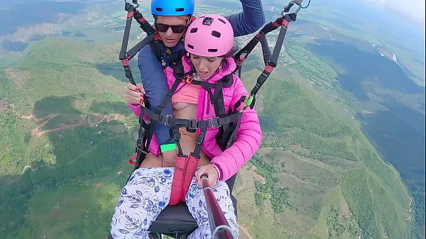 Wet Pussy SQUIRTING IN THE SKY 2200m High In The Clouds while PARAGLIDING Video mới lớn