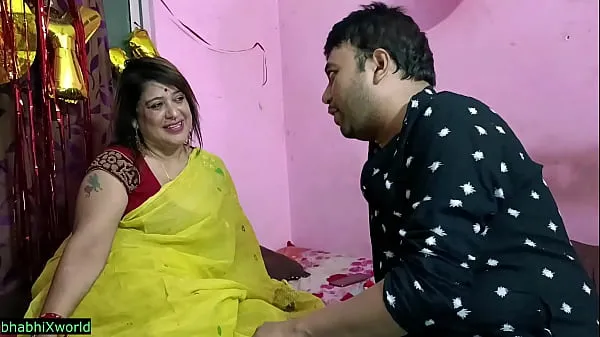 Big Desi Hot Wife VS Truck Driver Lover! Desi Sex new Videos