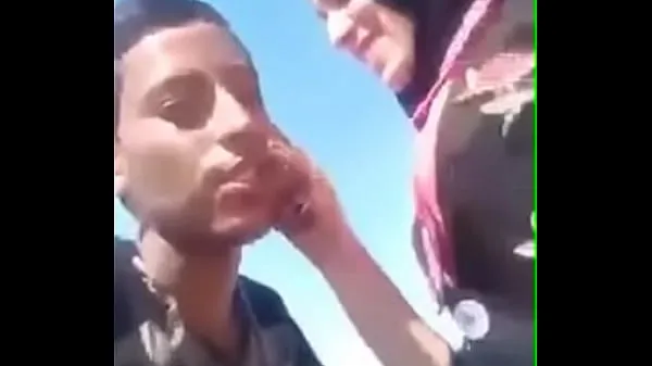 Arab hijab Hot kissing teenage algerian Video baru yang besar