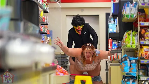 Store Horny BBW Gets Fucked At The Local 7- Eleven nye videoer