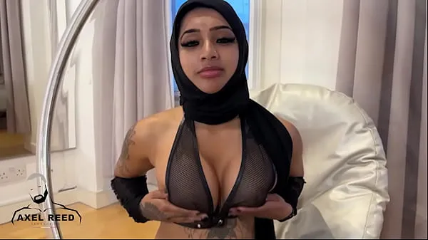 Store ARABIAN MUSLIM GIRL WITH HIJAB FUCKED HARD BY WITH MUSCLE MAN nye videoer