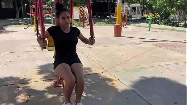 I take home a BEAUTIFUL GIRL from the park and end up fucking Video baharu besar
