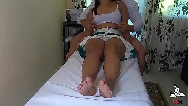大Married woman screaming and enjoying a tantric massage新视频